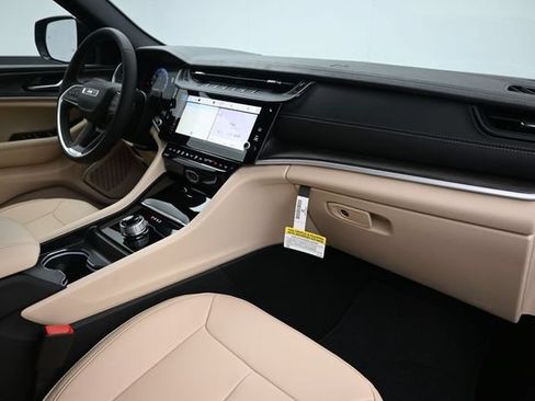 New 2026 Jeep Grand Cherokee Limited RWD image 10