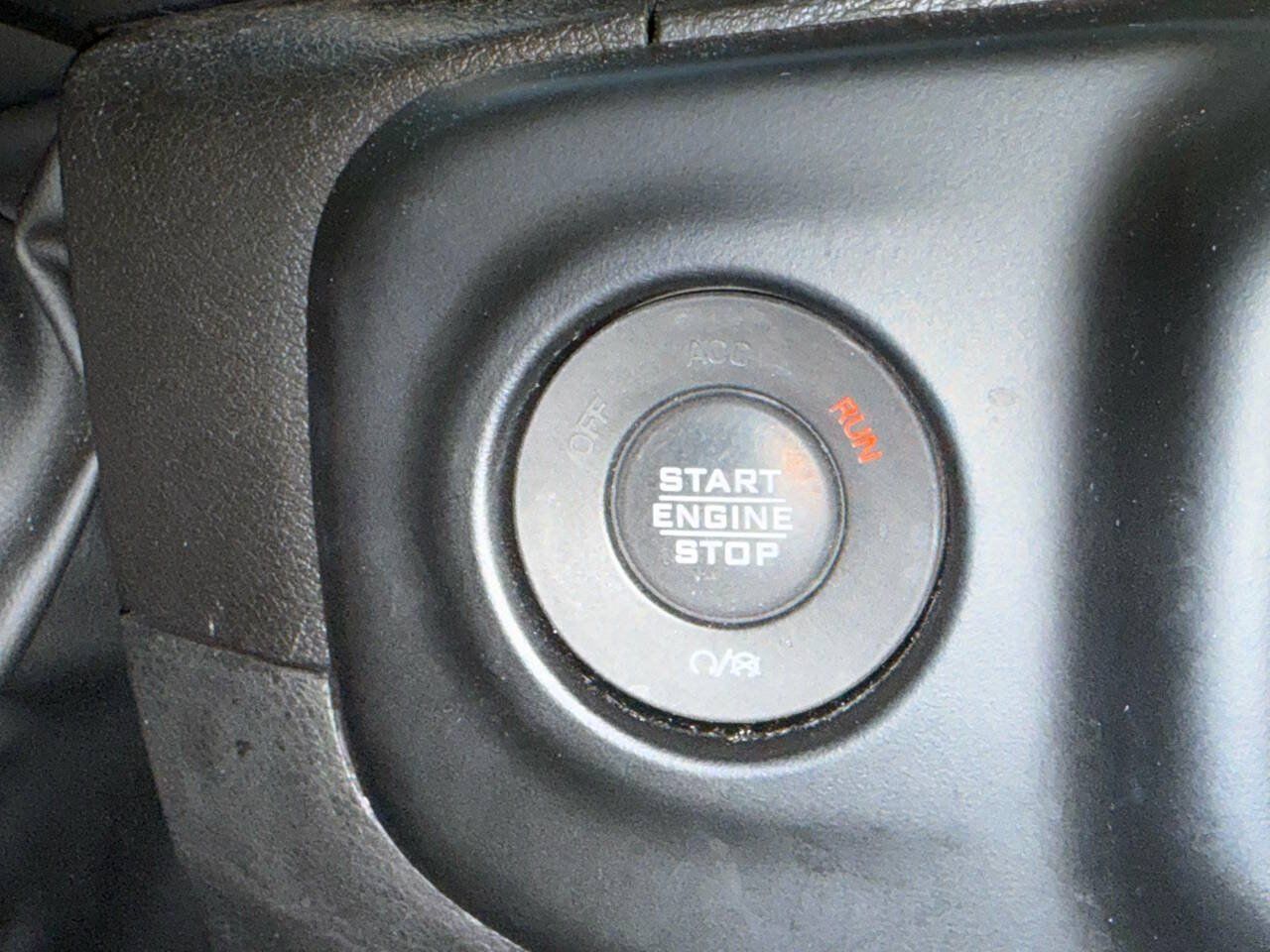 Used 2022 Jeep Wrangler Unlimited Rubicon 4xe w/ Cold Weather Group AWD/4WD image 29