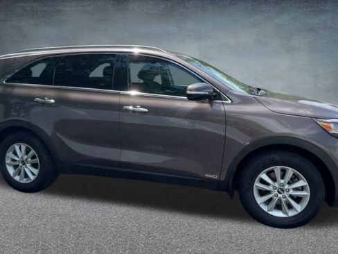 Used 2019 Kia Sorento LX w/ Option Group 020 image 6