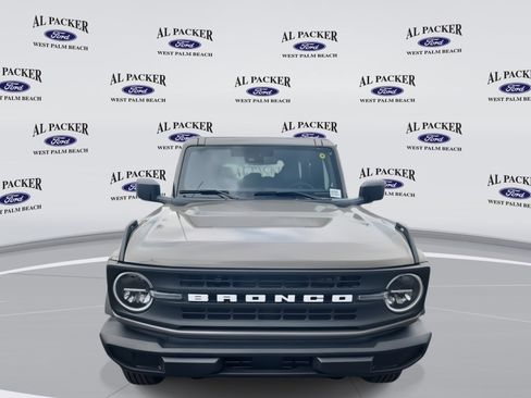 New 2025 Ford Bronco 4-Door image 8
