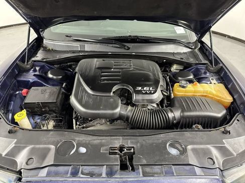 Used 2013 Dodge Charger SE RWD image 25