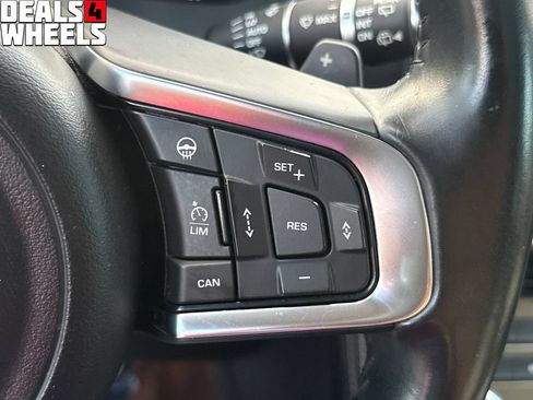 Used 2017 Jaguar F-PACE R-Sport AWD/4WD image 34