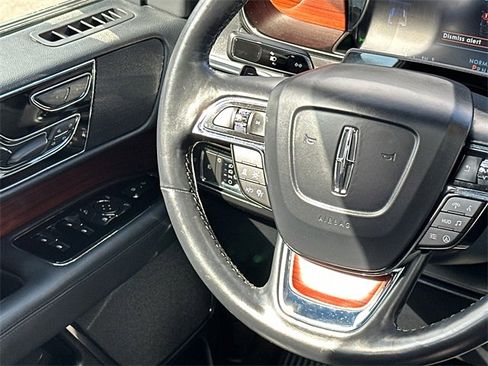 Used 2022 Lincoln Navigator L Reserve image 25