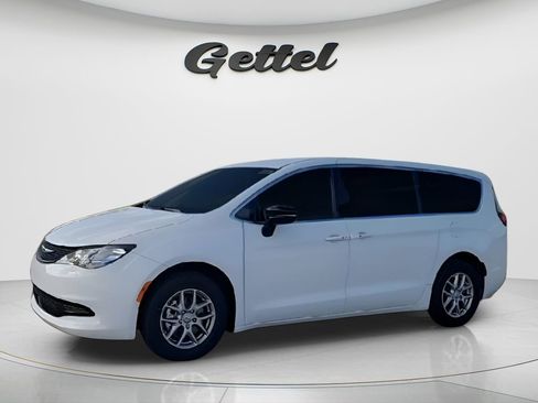 New 2026 Chrysler Voyager LX FWD image 4
