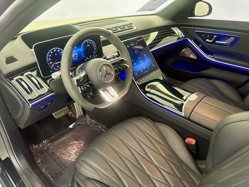 Used 2025 Mercedes-Benz S 63 AMG S image 9
