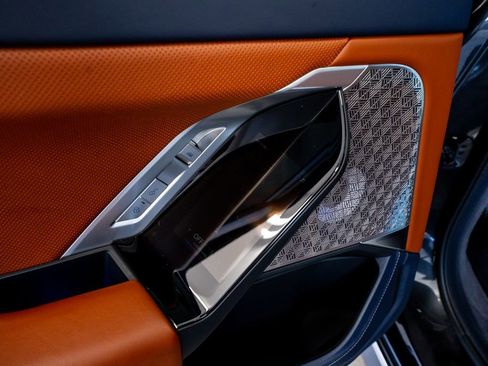 Used 2024 BMW i7 xDrive60 image 51