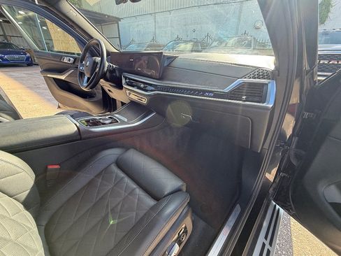 Used 2025 BMW X5 xDrive40i AWD/4WD image 16