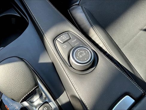 Certified 2022 INFINITI QX50 Essential image 33