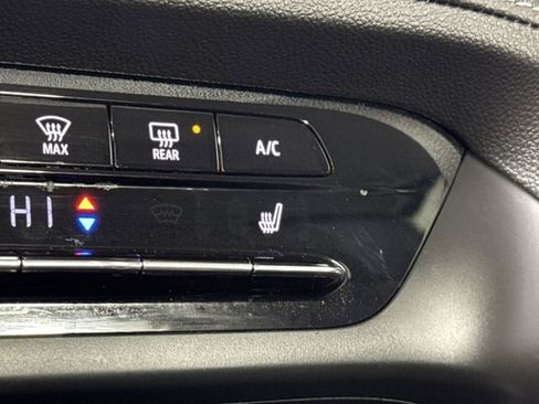 Used 2023 Buick Envision Preferred image 22