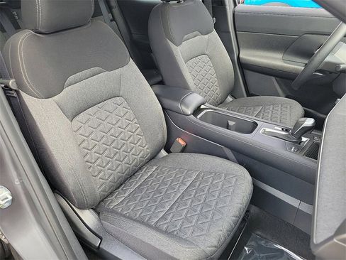 Used 2025 Nissan Kicks SV image 16