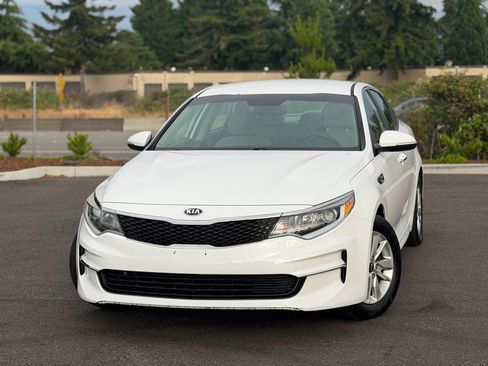 Used 2016 Kia Optima LX w/ LX Convenience Package FWD image 1
