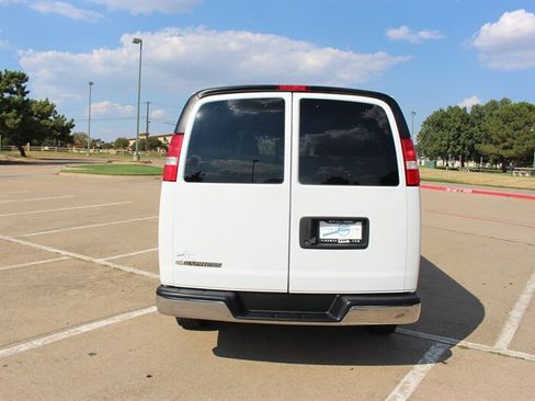 Used 2024 Chevrolet Express 3500 LT w/ LT Preferred Equipment Group RWD image 4