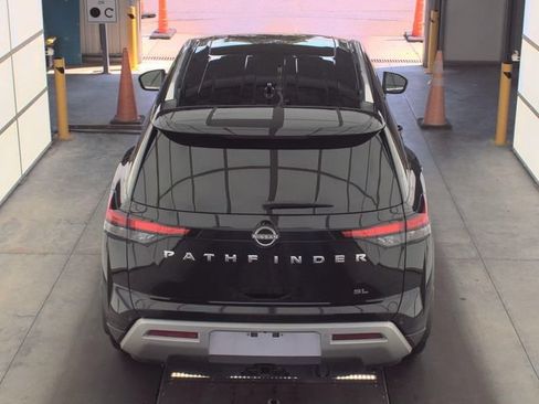 Certified 2025 Nissan Pathfinder SL w/ SL Premium Package FWD image 9