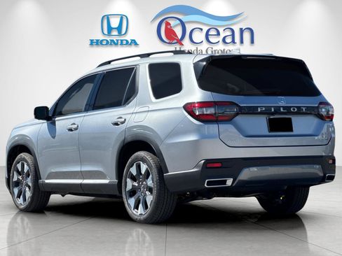 New 2026 Honda Pilot Elite image 3
