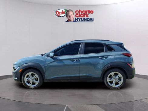 Used 2023 Hyundai Kona SEL w/ Convenience Package FWD image 2