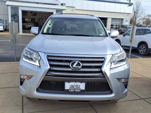Used 2019 Lexus GX 460 460 image 30
