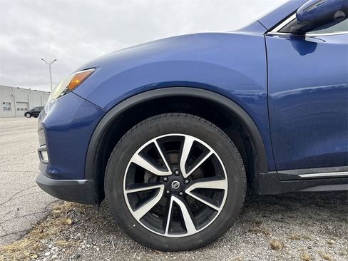 Used 2017 Nissan Rogue SL w/ SL Premium Package image 19