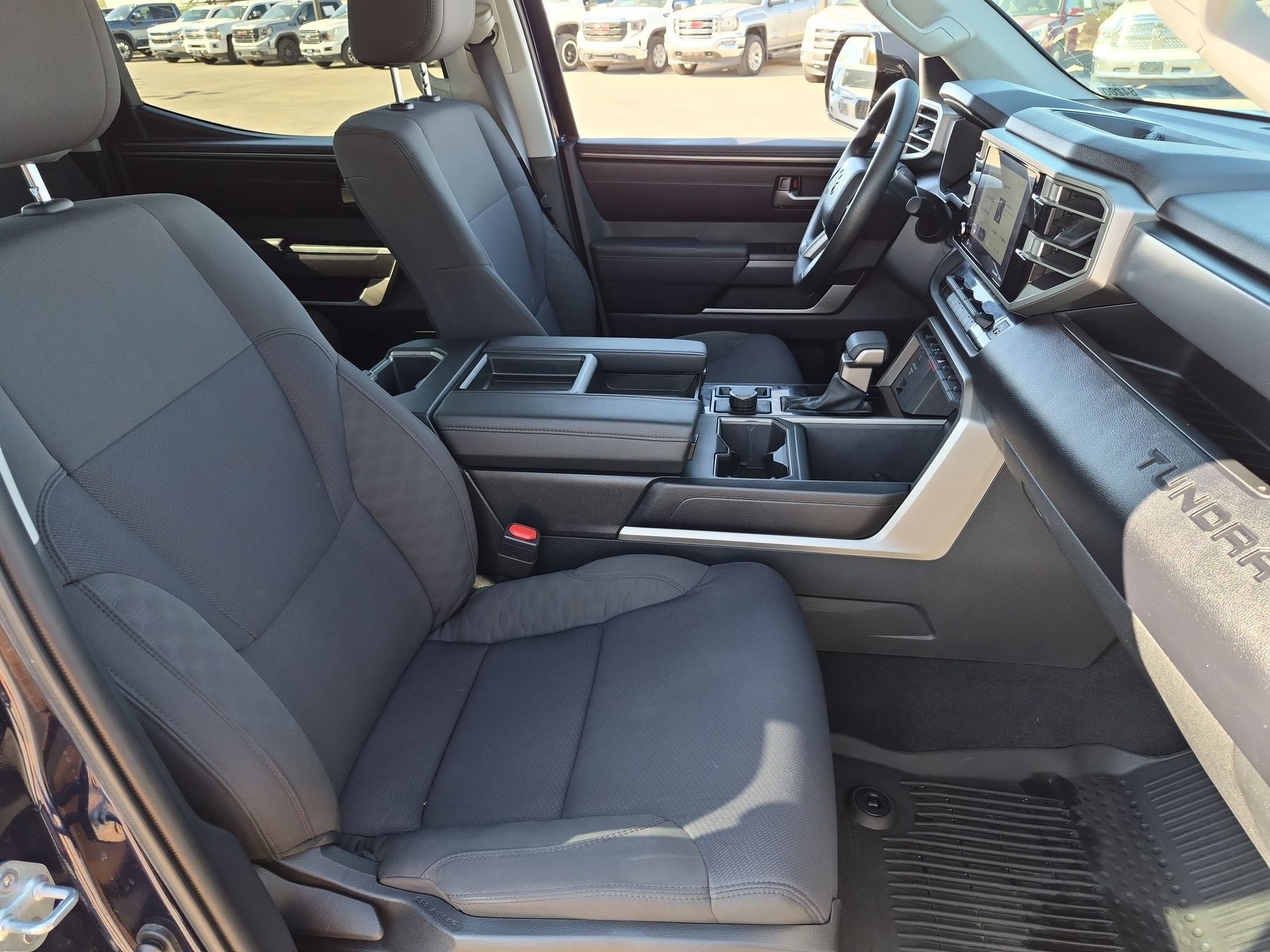 Used 2023 Toyota Tundra SR5 w/ SR5 Convenience Package AWD/4WD image 31
