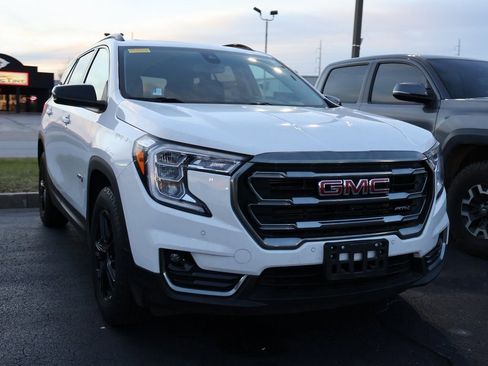 Used 2022 GMC Terrain AT4 w/ Tech Package image 12