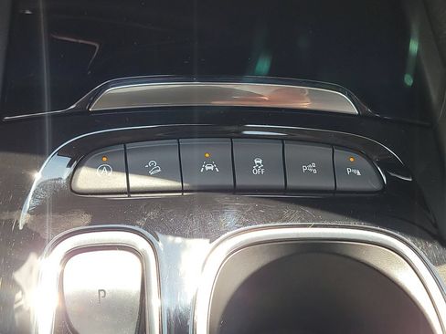 Used 2023 Buick Envision Avenir AWD/4WD image 27