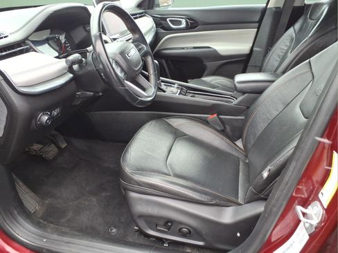 Used 2022 Jeep Compass Limited image 17