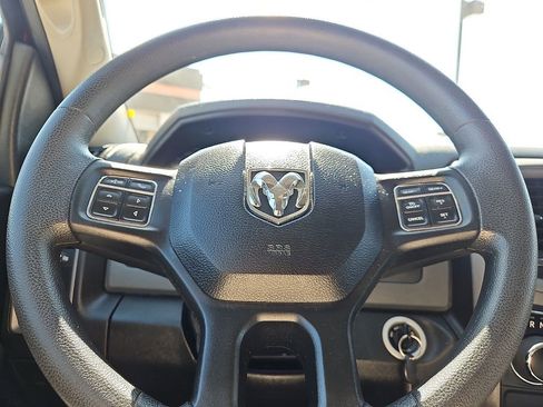 Used 2019 RAM 1500 Tradesman w/ Chrome Appearance Group RWD image 19