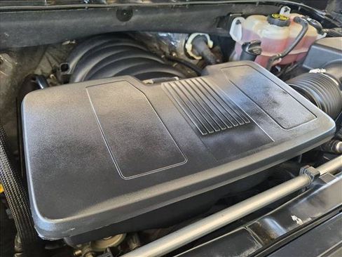 Used 2023 Chevrolet Suburban Premier AWD/4WD image 24