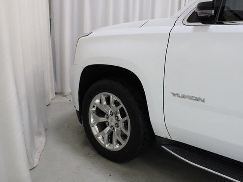 Used 2016 GMC Yukon SLT w/ Open Road Package AWD/4WD image 33