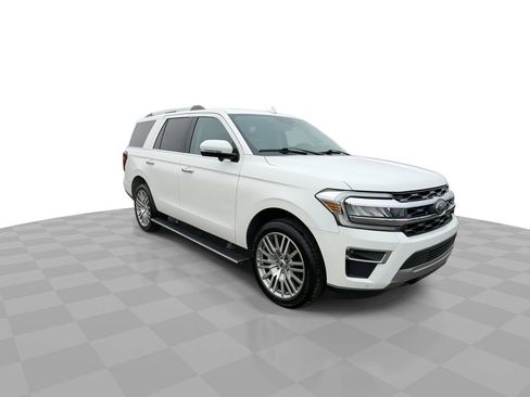 Used 2023 Ford Expedition Limited image 2