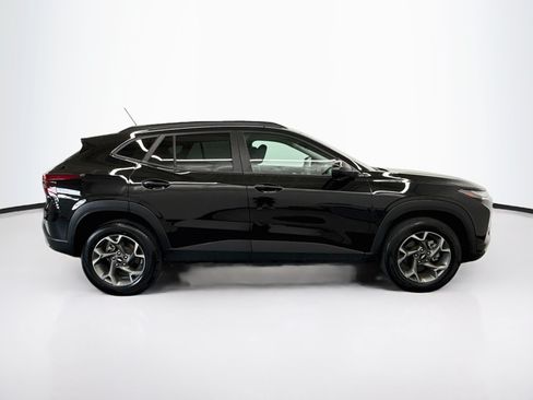Used 2025 Chevrolet Trax LT FWD image 10