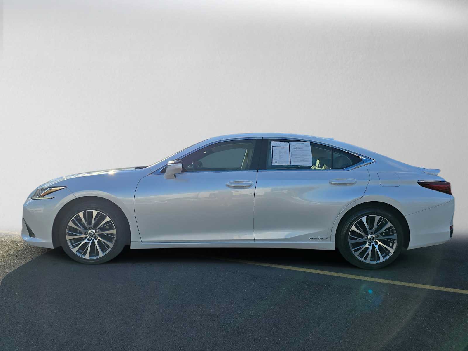 Used 2019 Lexus ES 300h w/ Premium Package FWD image 6