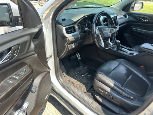 Used 2017 GMC Acadia SLT FWD image 14