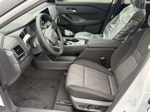 New 2026 Nissan Rogue SV w/ Cold Weather Package FWD image 16