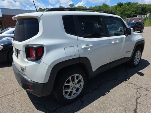 Used 2019 Jeep Renegade Latitude AWD/4WD image 4