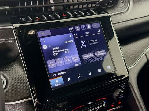 Used 2024 Jeep Grand Cherokee L Laredo image 16