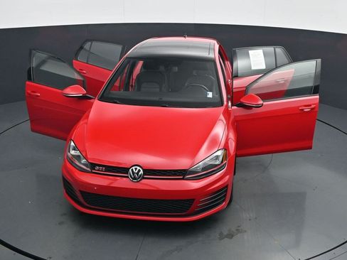 Used 2017 Volkswagen GTI SE FWD image 30