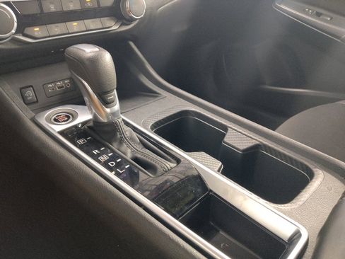 Used 2025 Nissan Sentra SV FWD image 26
