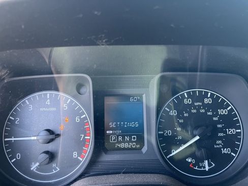 Used 2017 Nissan Titan S RWD image 15