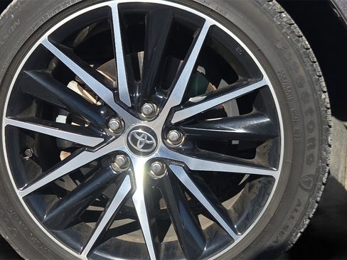 Used 2021 Toyota Camry SE image 23