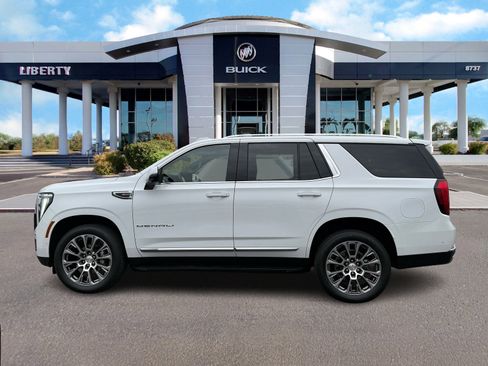 Used 2025 GMC Yukon Denali image 7