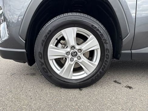Used 2021 Toyota RAV4 XLE AWD/4WD image 26
