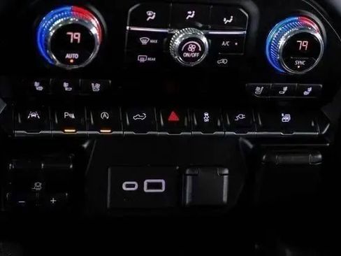 Used 2021 GMC Sierra 1500 SLT w/ SLT Premium Plus Package RWD image 31