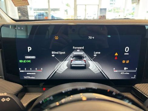 Certified 2025 Nissan Kicks SR AWD/4WD image 19