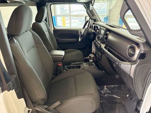 Used 2020 Jeep Wrangler Sport image 23