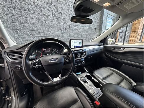 Used 2022 Ford Escape SEL AWD/4WD image 2