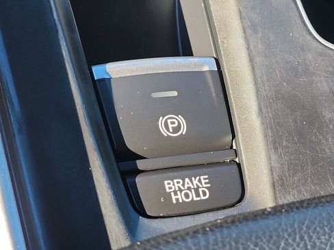 Used 2018 Honda Accord Sport image 25