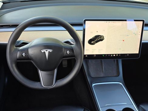 Used 2021 Tesla Model 3 Standard Range Plus RWD image 15