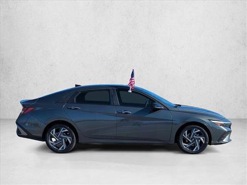 Certified 2025 Hyundai Elantra Sport w/ Cargo Package image 8