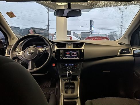 Used 2019 Nissan Sentra SV image 12