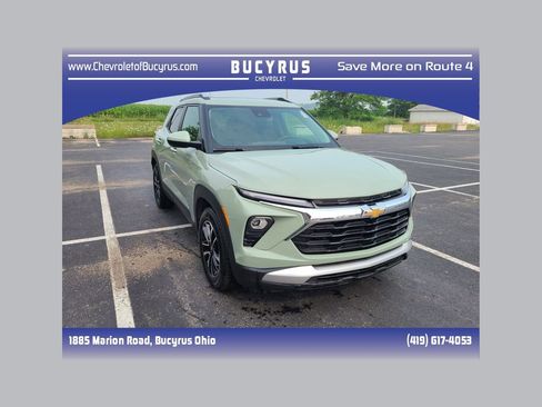 Used 2025 Chevrolet TrailBlazer LT w/ Convenience Package FWD image 1